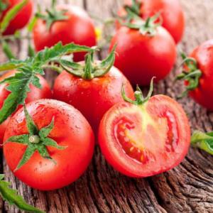 Защо не е добре да държим доматите в хладилника