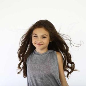 Дисни избра Крисия да пее в „Замръзналото кралство: филм с музика на живо“