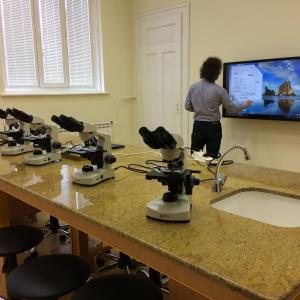 Тази година 23 училища в България ще открият новите си високотехнологични кабинети