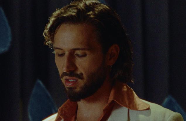 Папи Ханс изпя най-емоционалната си песен – „Ако случайно завали“