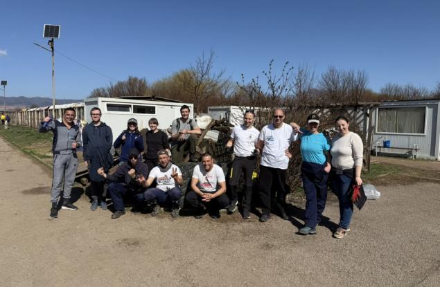 От разходка до шанс за дом: доброволци помагат на кучетата в Горни Богров