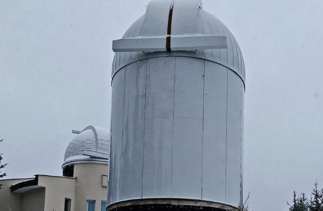 Готова е кулата за новия 1.5-метров телескоп в НАО Рожен