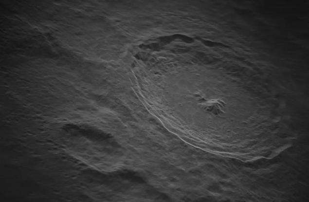 Вижте тази изключително детайлна снимка на лунния кратер Тихо