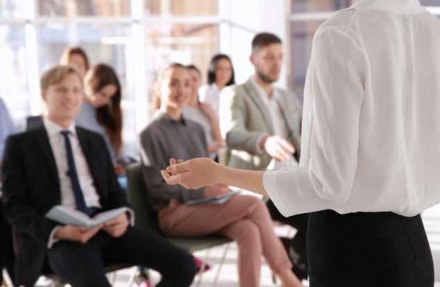 Какво е нужно, за да се създаде усещане за принадлежност към работата?