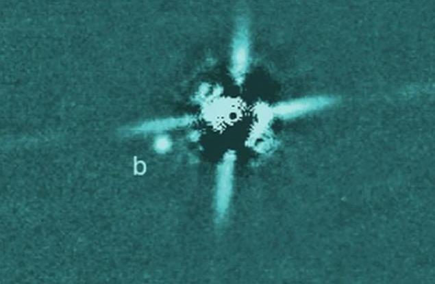 Това е директна снимка на екзопланета на над 400 светлинни години от нас