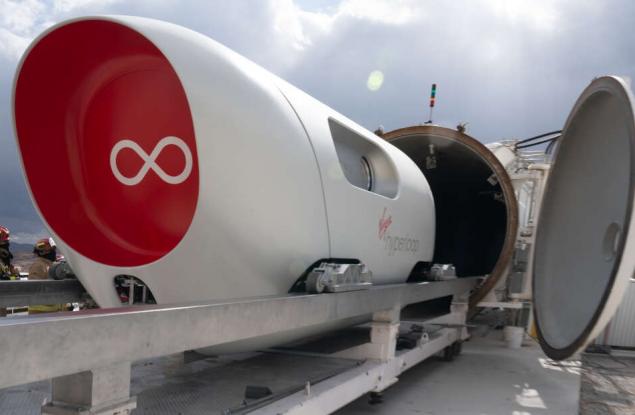 Хиперскоростната капсула Virgin Hyperloop бе тествана за първи път с пътници