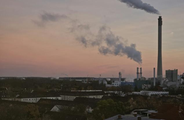 Емисии наполовина: Как въглеродният пазар в ЕС стана гръбнакът на зелената икономика?