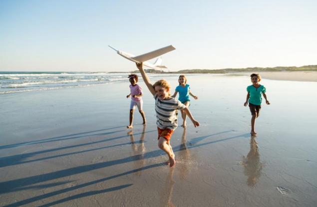 Детето се издължи през лятото: учени разбиха още един мит