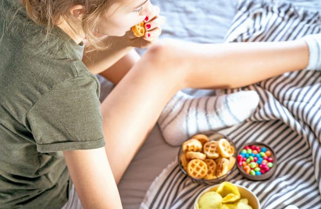 Ям, когато съм под стрес: грешният модел, който родителите насаждат 