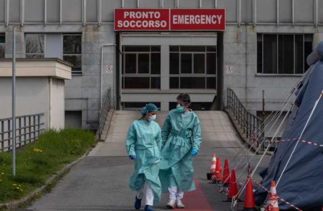 Защо смъртните случаи на заразени с COVID-19 в Италия са близо три пъти повече от тези в Китай?