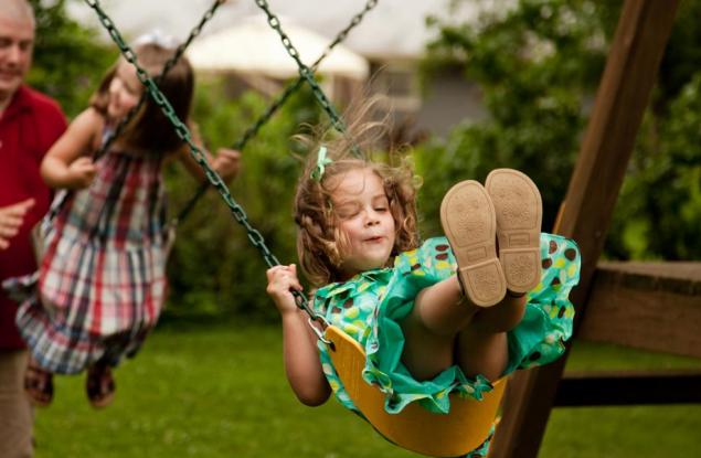 Люлката: не просто забавление, а стимул за развитие