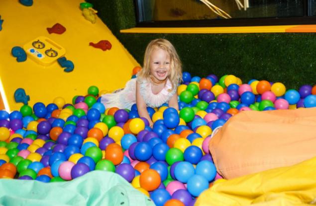 5 места, където микроби дебнат детето