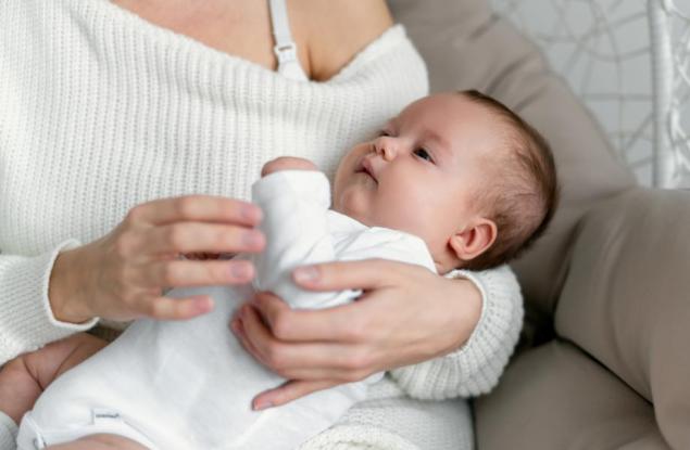 Как правилно да люлеем бебето: инструкции от невролог