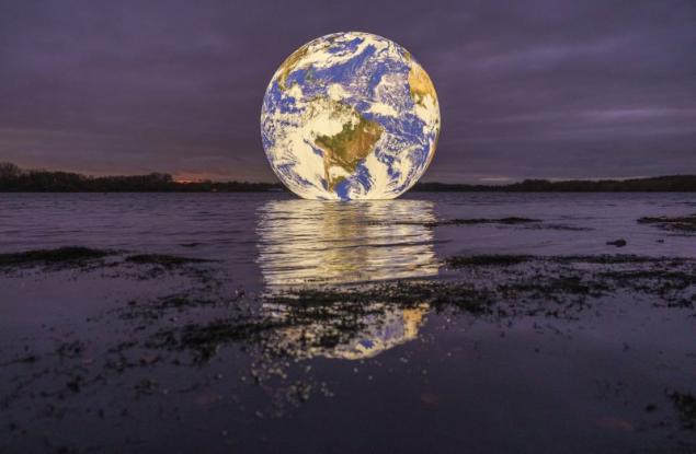 Плаващата Земя: Една наистина красива арт инсталация