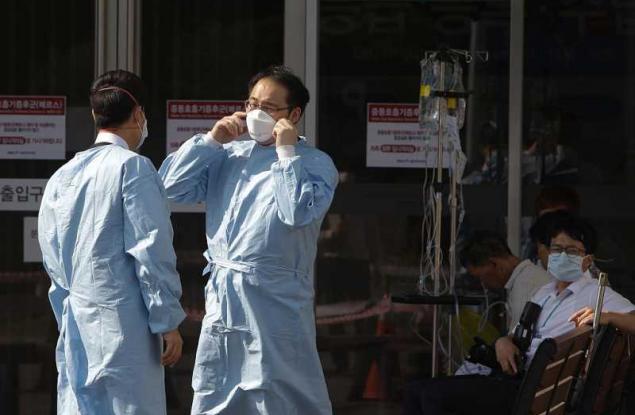 91 пациенти в Южна Корея, смятани за излекувани от COVID-19, отново са дали положителни проби