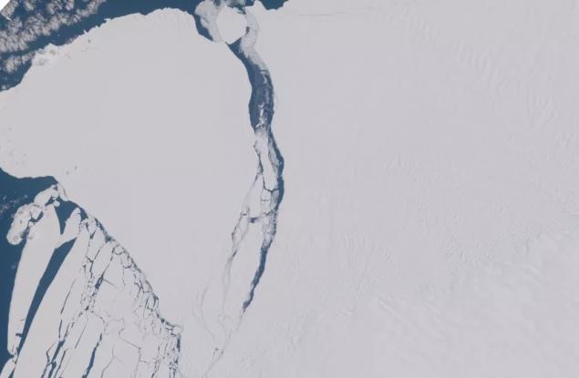 Айсберг колкото Лондон се откъсна от Антарктика 