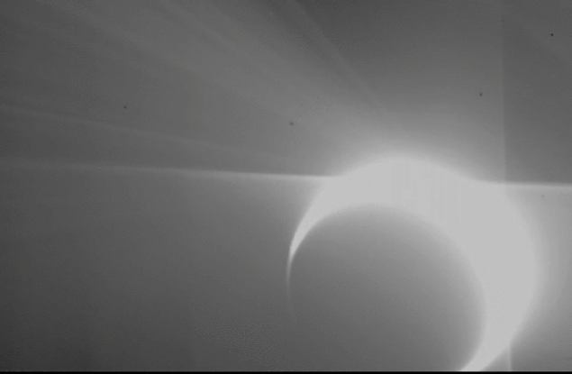 Пленително видео показва как слънчевата светлина се отразява от облаците на Венера