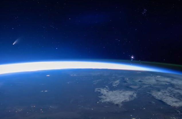 Видео показва красотата на кометата NEOWISE от борда на Международната космическа станция