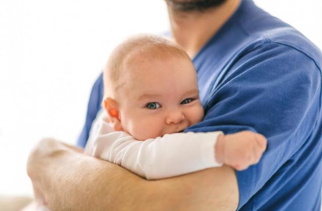 Новороденото харесва гласа на таткото 