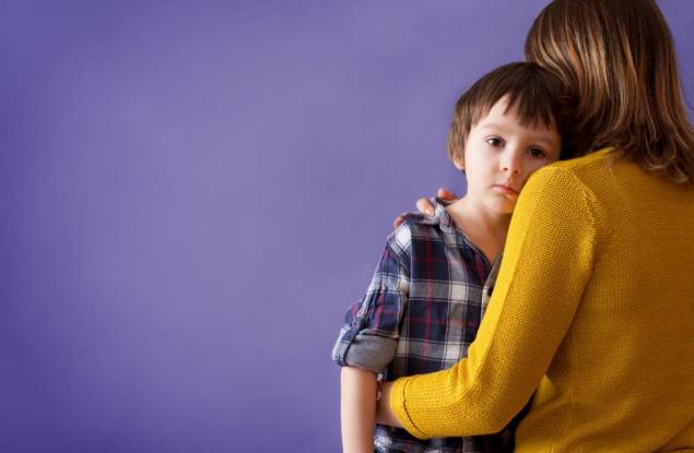 Престанах да гушкам детето си, когато е тъжно