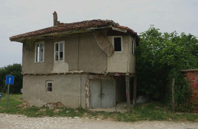 Имат ли нов шанс за обновяване българските къщи?