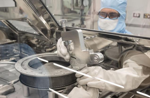 NASA най-накрая свали капака на най-големия запас от астероиден прах, получаван някога