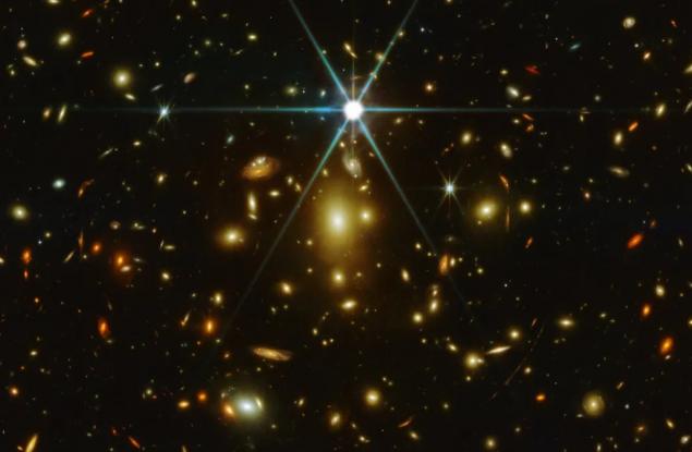 „Джеймс Уеб“ засне най-далечната единична звезда, позната на човечеството (не, не е тази, която си мислите)