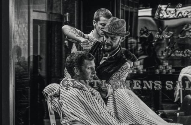 Разликата между обикновените хора и управляващите