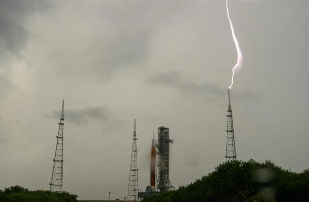 Отложиха изстрелването на „Артемис I“ заради проблеми с един от двигателите