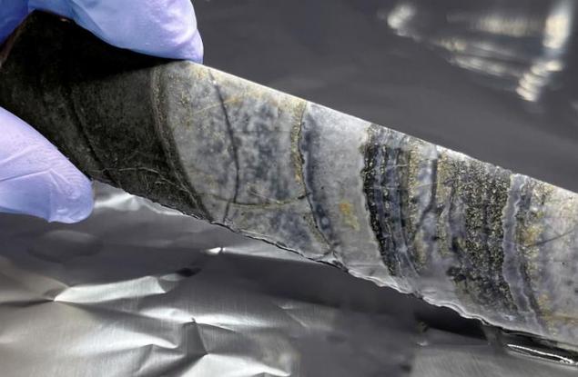 Учени откриха нови части от пъзела на първия живот на Земята 