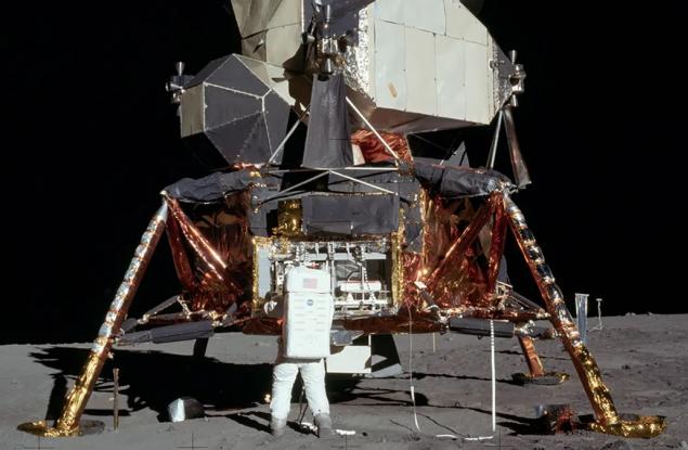 Няма глупави въпроси: Как астронавтите са излетели от Луната с подобно нещо?