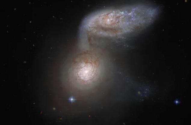 “Хъбъл“ засне две галактики, които са на път да се сблъскат