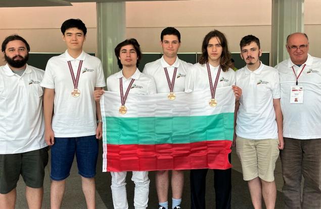 Четири медала за България спечелиха физиците ни от Международната олимпиада в Япония