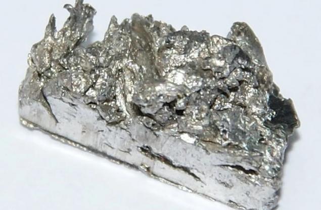 „Странният метал“ итербий става дори още по-странен, когато бъде облъчен с гама лъчи