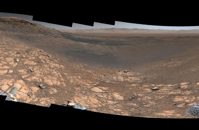 Това е най-детайлната панорамна снимка на Марс въобще!