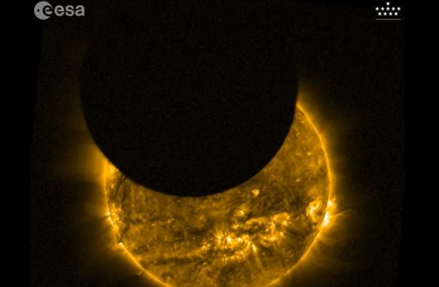 Вижте как изглеждаше последното частично слънчево затъмнение от Космоса