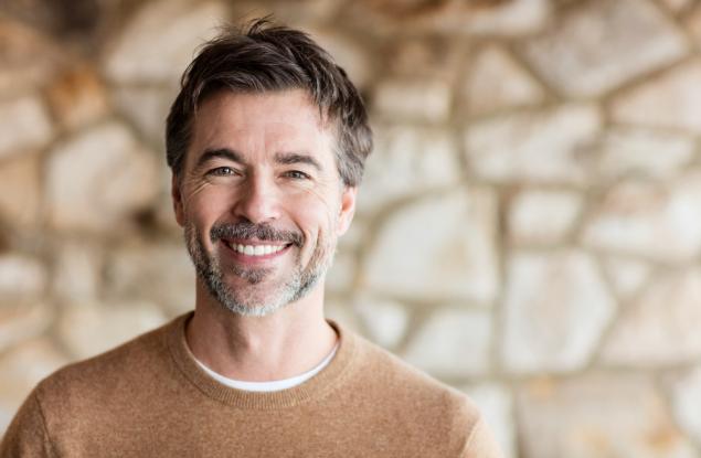 Като си пийнат, големите мъже пеят и танцуват, а не мерят мускули