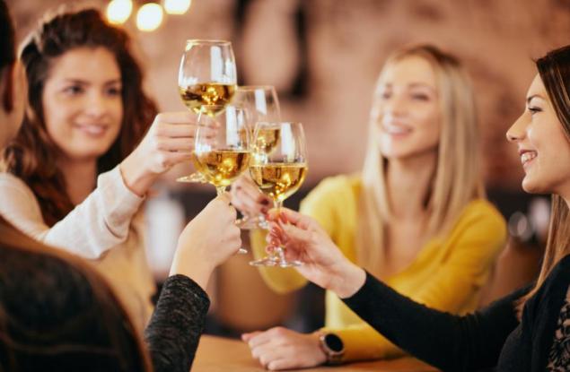 Учени: Срещите с приятелки два пъти седмично подобряват здравето