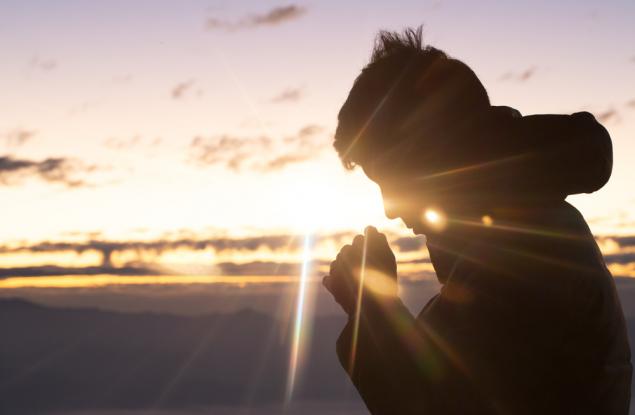 Позволи ми да умра жив, а не да живея мъртъв