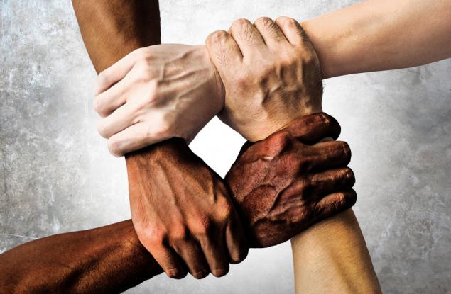 Хората, чувствителни спрямо неприятни миризми, са по-склонни към ксенофобия