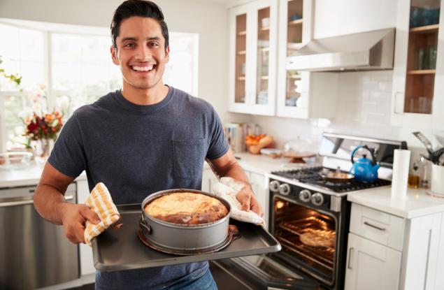 За да привлечете вниманието на жените, научете се да правите торта