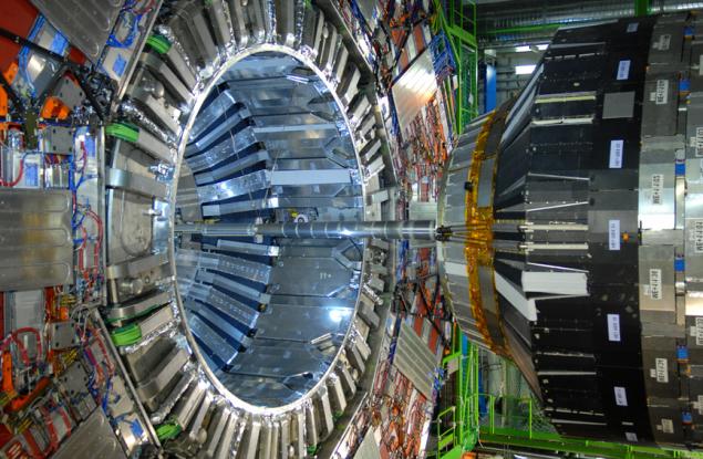 Физици засякоха мистериозни X частици в „първичната супа“ за първи път