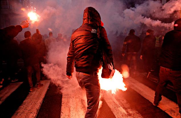 Хората с екстремистки убеждения се справят по-зле на по-сложни умствени задачи