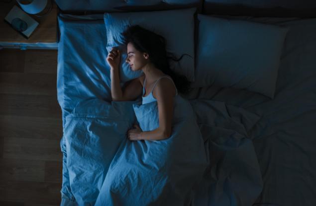 Най-малко пет часа сън през нощта пазят от хронични болести хората над 50-годишна възраст