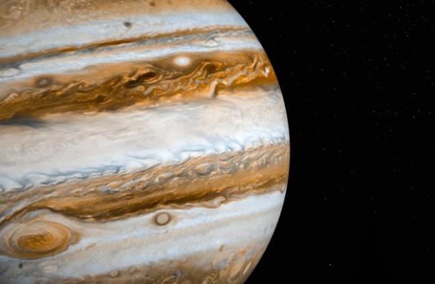 Оказва се, че Юпитер е по-малък и по-плосък, отколкото се смяташе досега