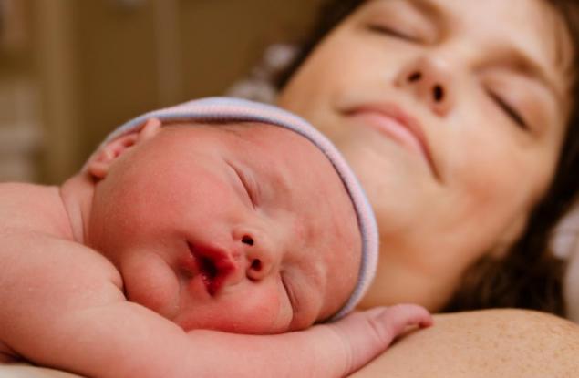 „Златният час“: защо първите 60 минути след раждането, са най-важните