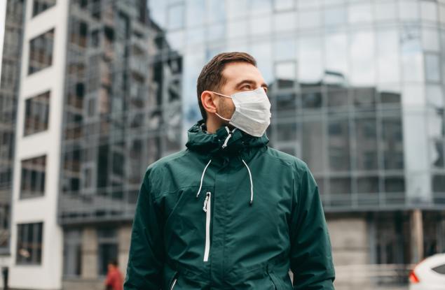 Ананиев отмени забраната за излизане без маски