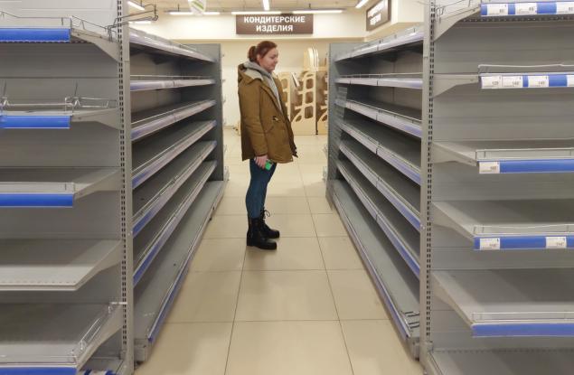 Виц: В магазин за облекло през социализма