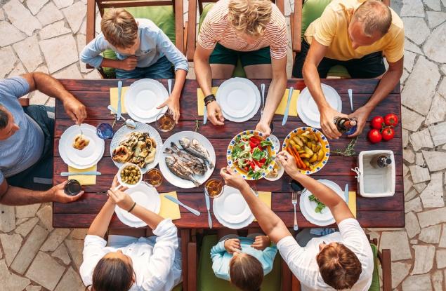 Да се посмеем: 12-те зодии в ресторант