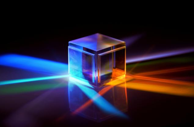 Експерименти със светлина донесоха Нобелова награда за физика на Пиер Агостини, Ференц Краус и Ан Л'Юийе 